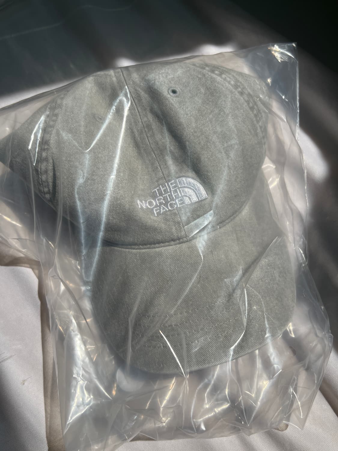 더노스페이스 로고 볼캡 그레이 (새상품) 상품이미지2