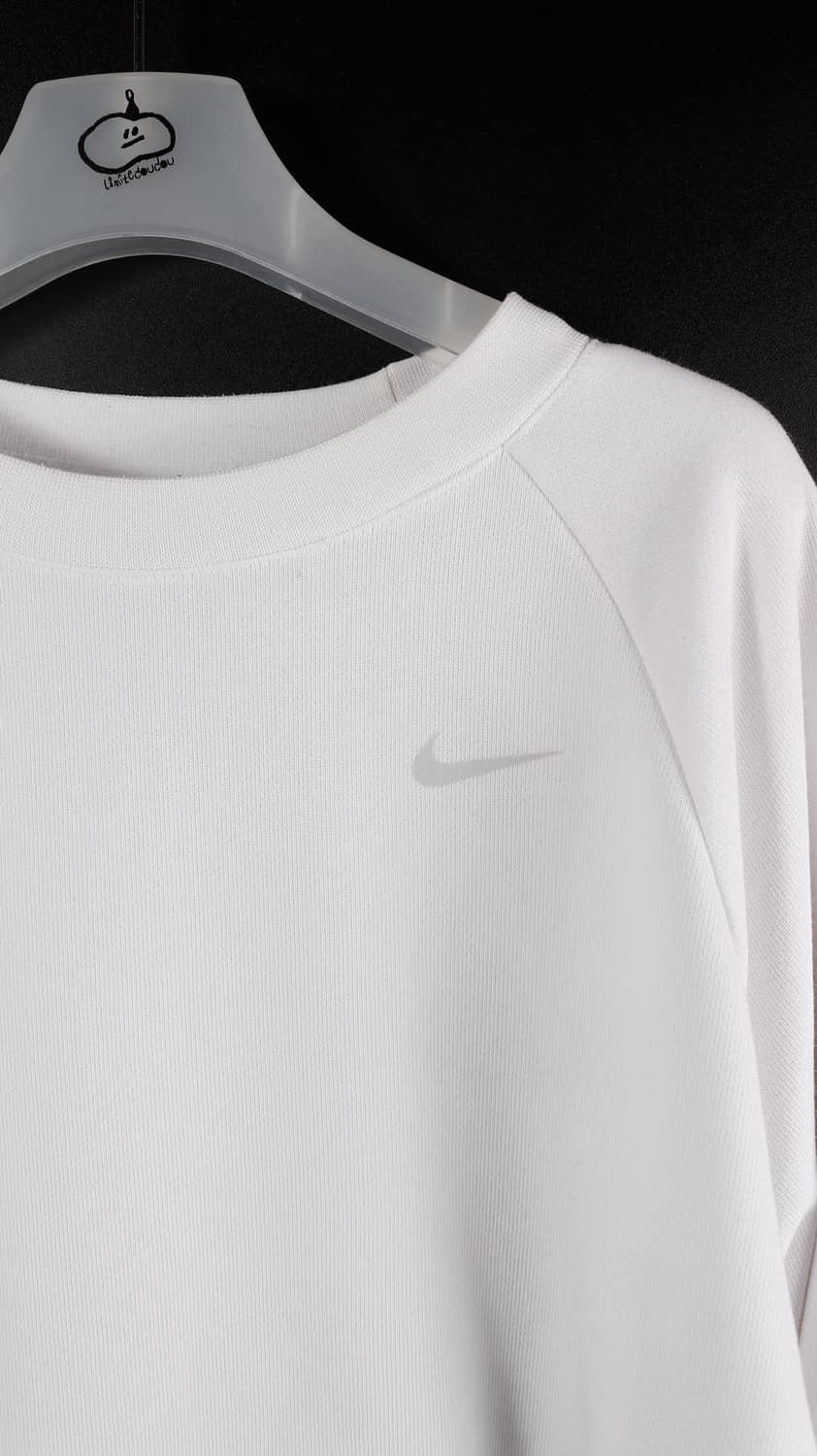 나이키 흰색 뒷트임 크롭티 상품이미지4