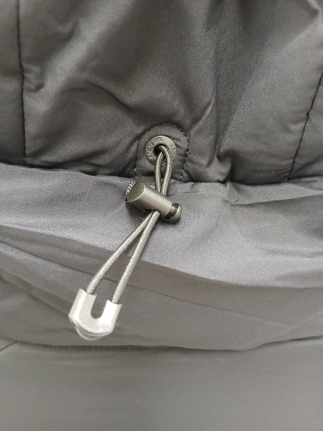 새상품 급 아크테릭스 프로톤 후디 캐럽 105(XL) 상품이미지5