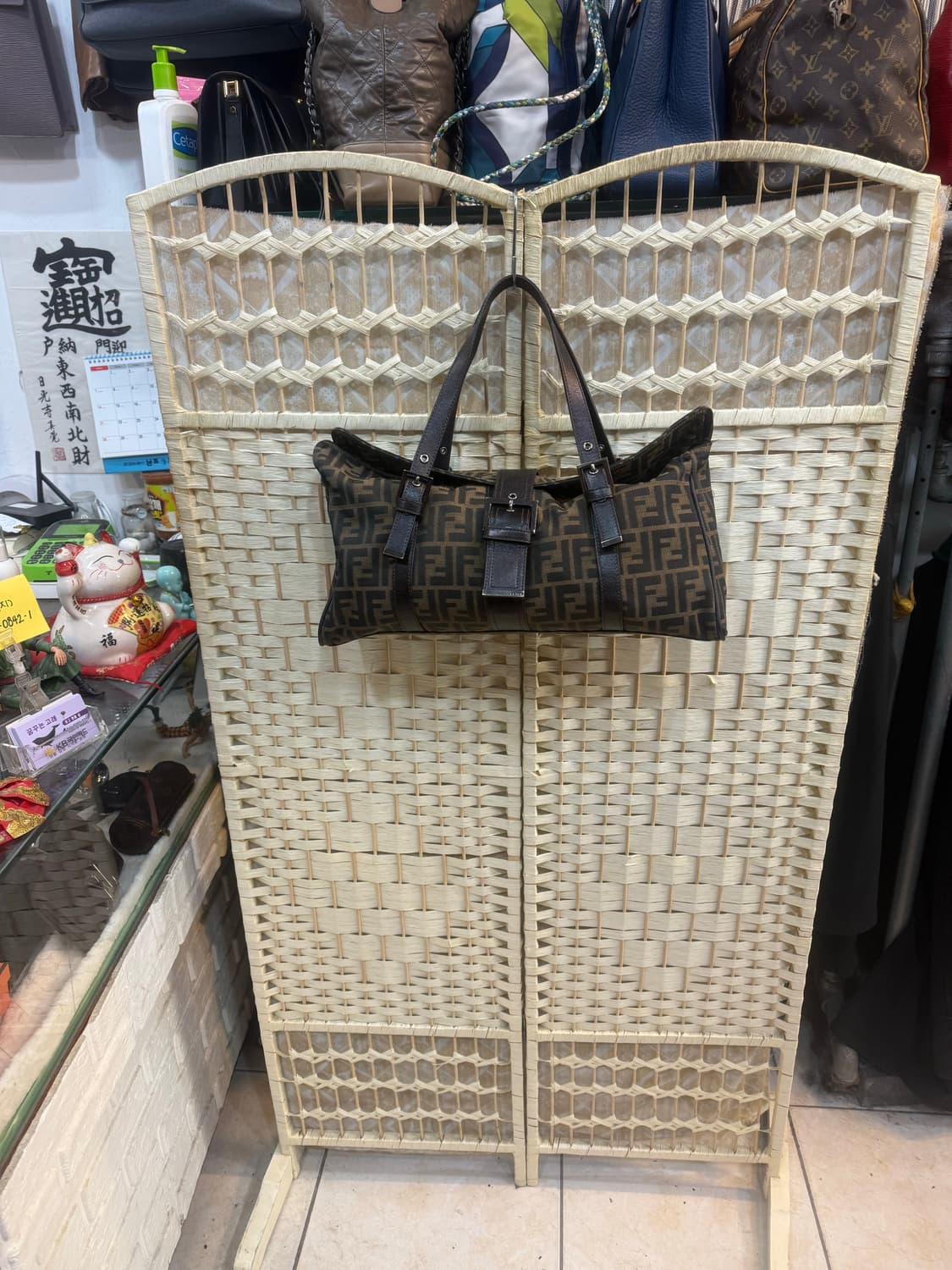 정품 펜디 주카 숄더백 팝니다 상품이미지1