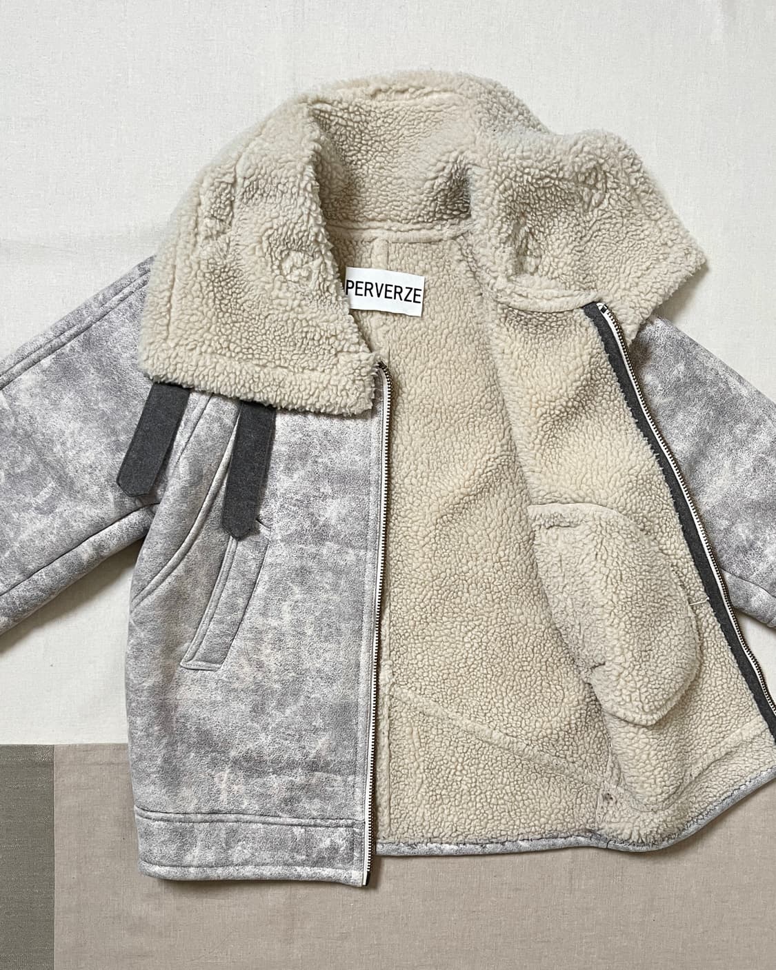 Perverze faux mouton 퍼버즈 무스탕 자켓 상품이미지3