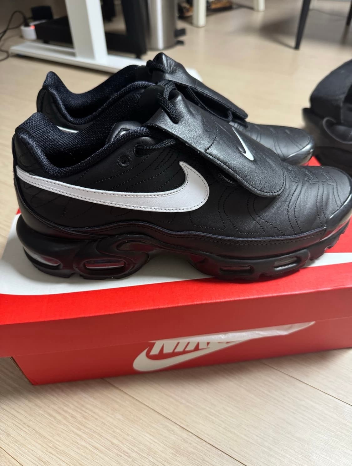 나이키 에어 맥스 플러스 티엠포 블랙 화이트(w275) 상품이미지6