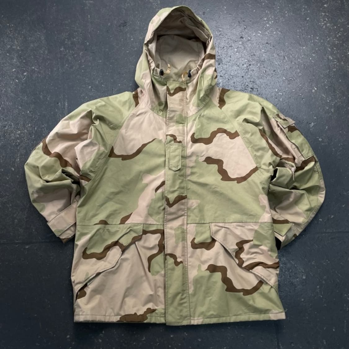 100 미군 오리지날 ECWCS 데저트 카모 고어텍스 파카 상품이미지1