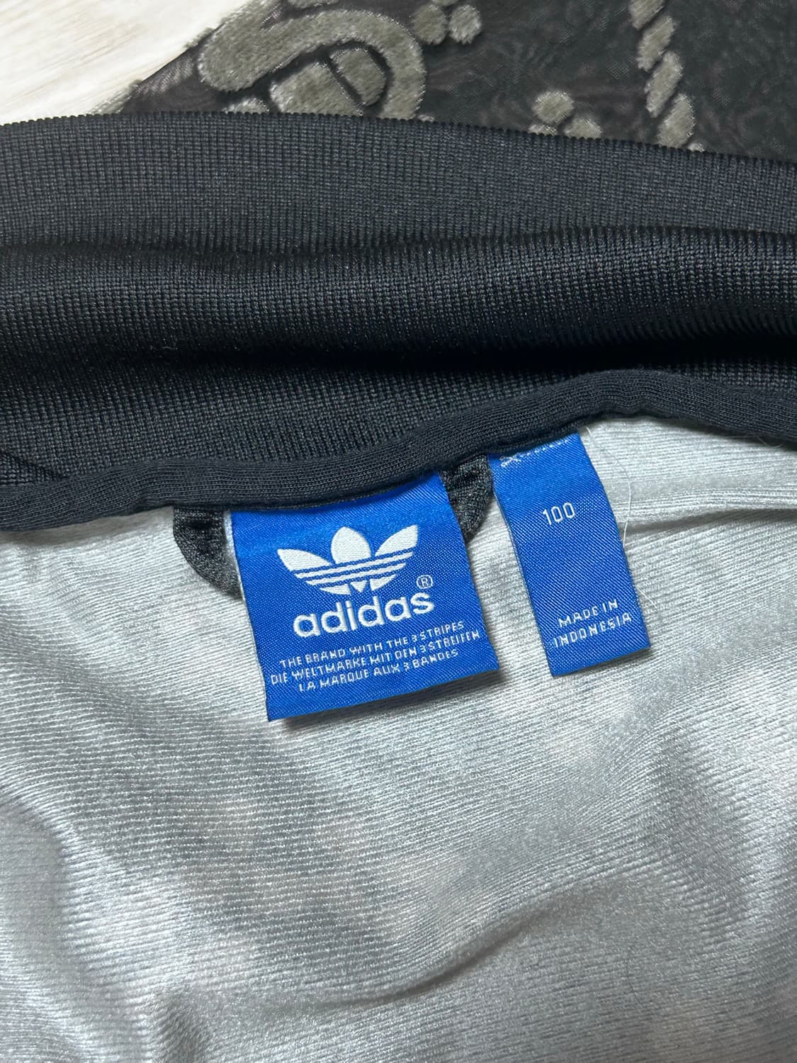 Adidas  upcycling 플라워 크롭져지  상품이미지3