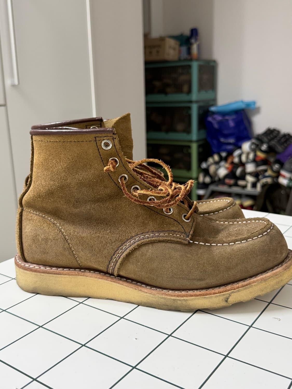 레드윙 8881 Olive Moc Toe 부츠 상품이미지2