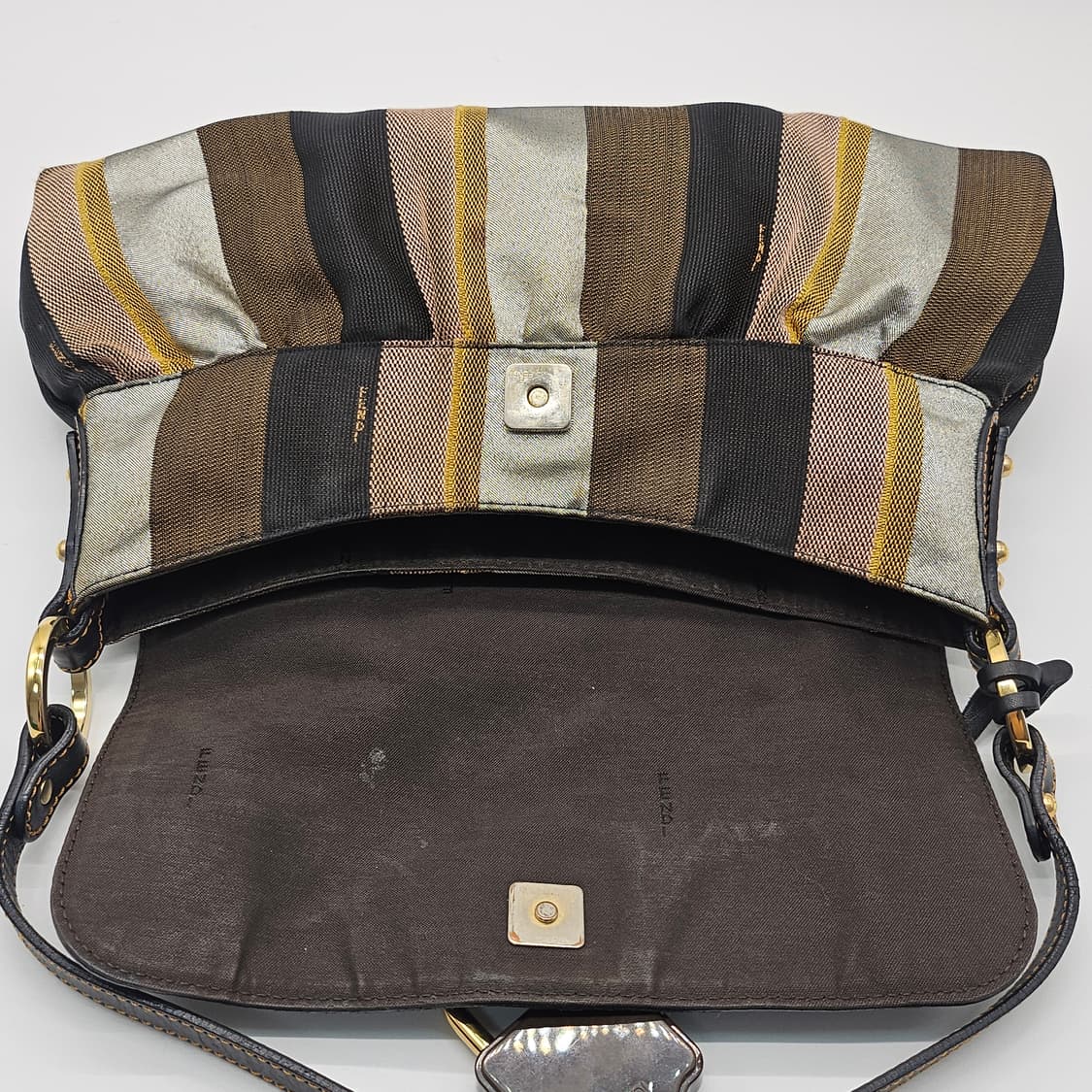 정품 펜디 페퀸 스프라이트 숄더백 상품이미지8