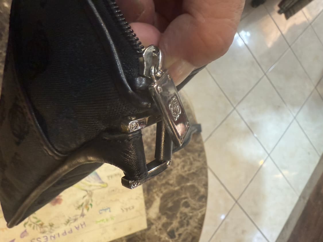 정품 로에베 애너그램 캔버스 크로스백 팝니다 상품이미지7