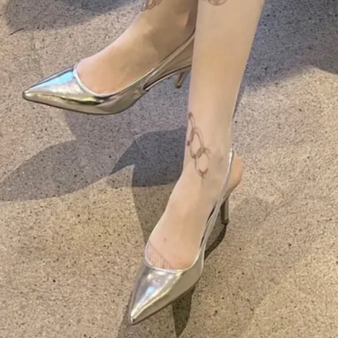 서우 seow 스틸레토 슬링백 실버 240 상품이미지1