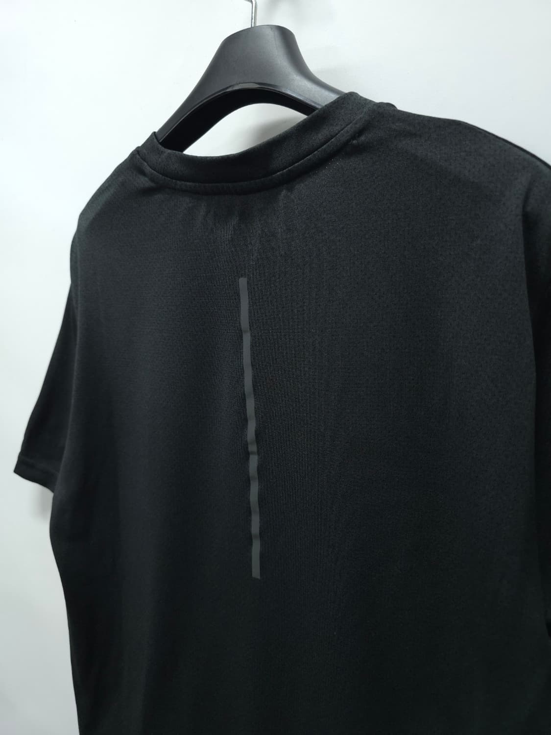 뉴발란스 남성 블랙 런닝 기능성 반팔 티셔츠(95) 상품이미지6