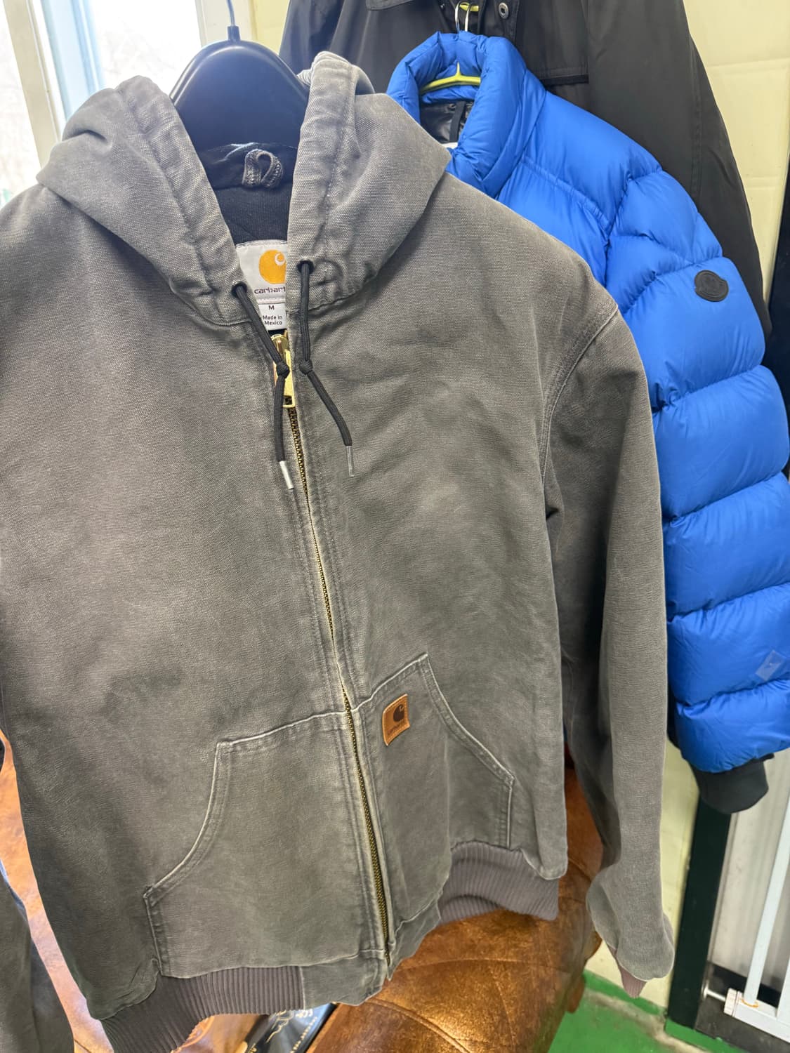 칼하트 j130 워크 후드자켓 상품이미지1