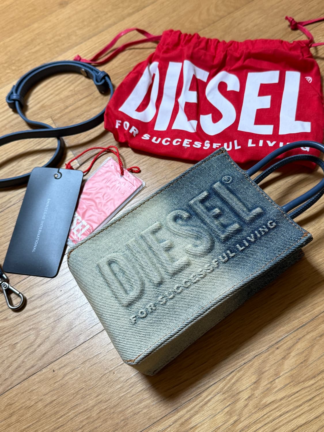 디젤 3d 로고 데님 쇼퍼백 크로스백 미니백 상품이미지8
