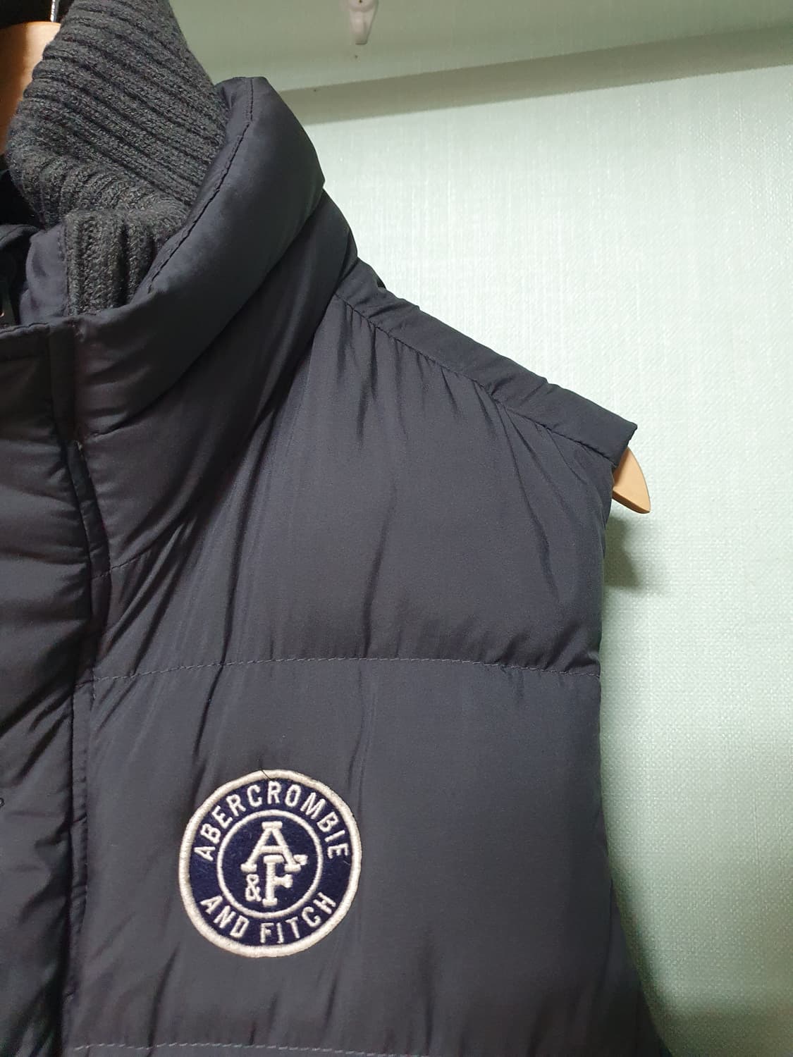 아베크롬비 패딩 조끼 L 상품이미지3