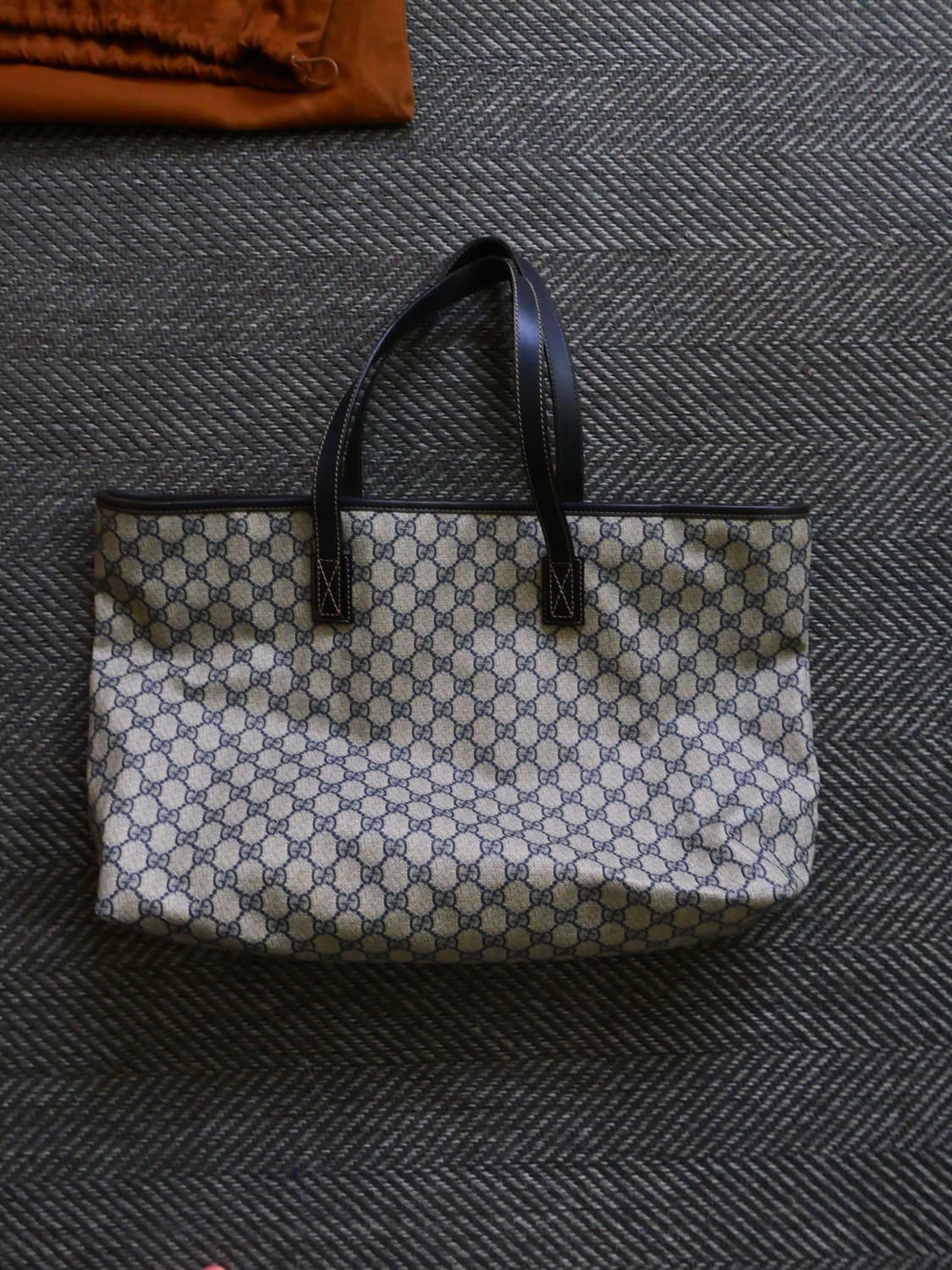 구찌 GG 로고 숄더백 상품이미지3