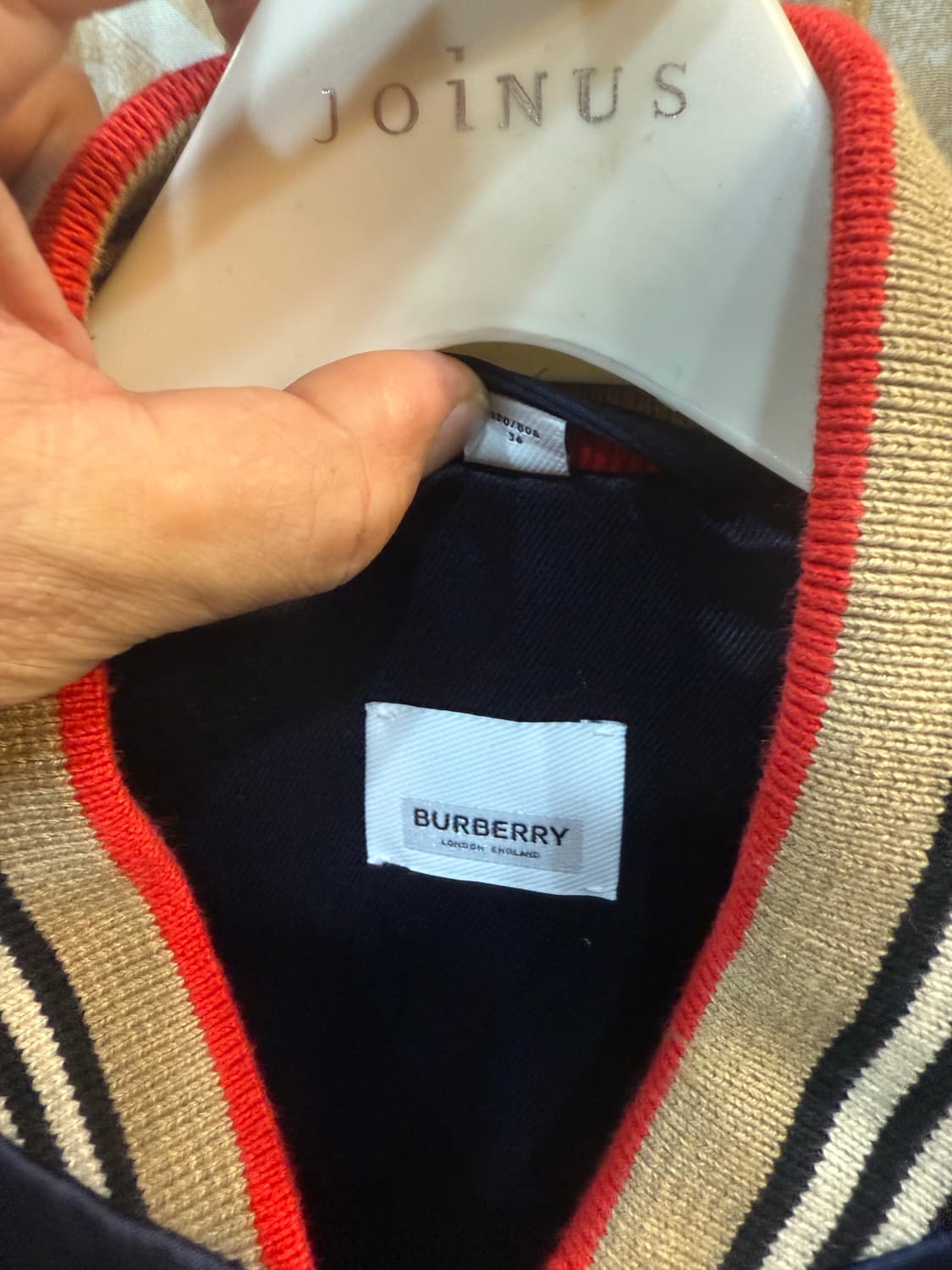 38/55-66 정품 버버리 붐버자켓 팝니다 상품이미지3