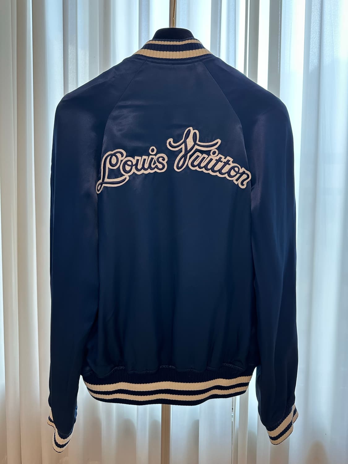 루이비통 새틴 블루종 자켓 / 48 상품이미지2