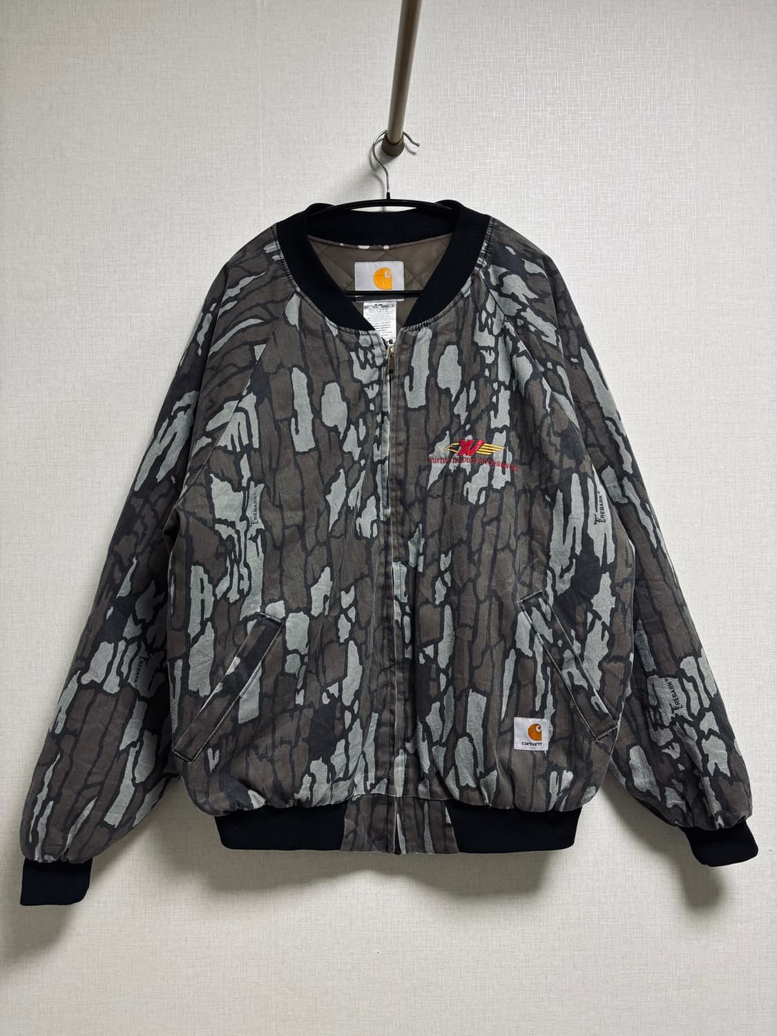Carhartt 칼하트 트리바크 카모 패턴 퀼팅 한정판 자켓 상품이미지1