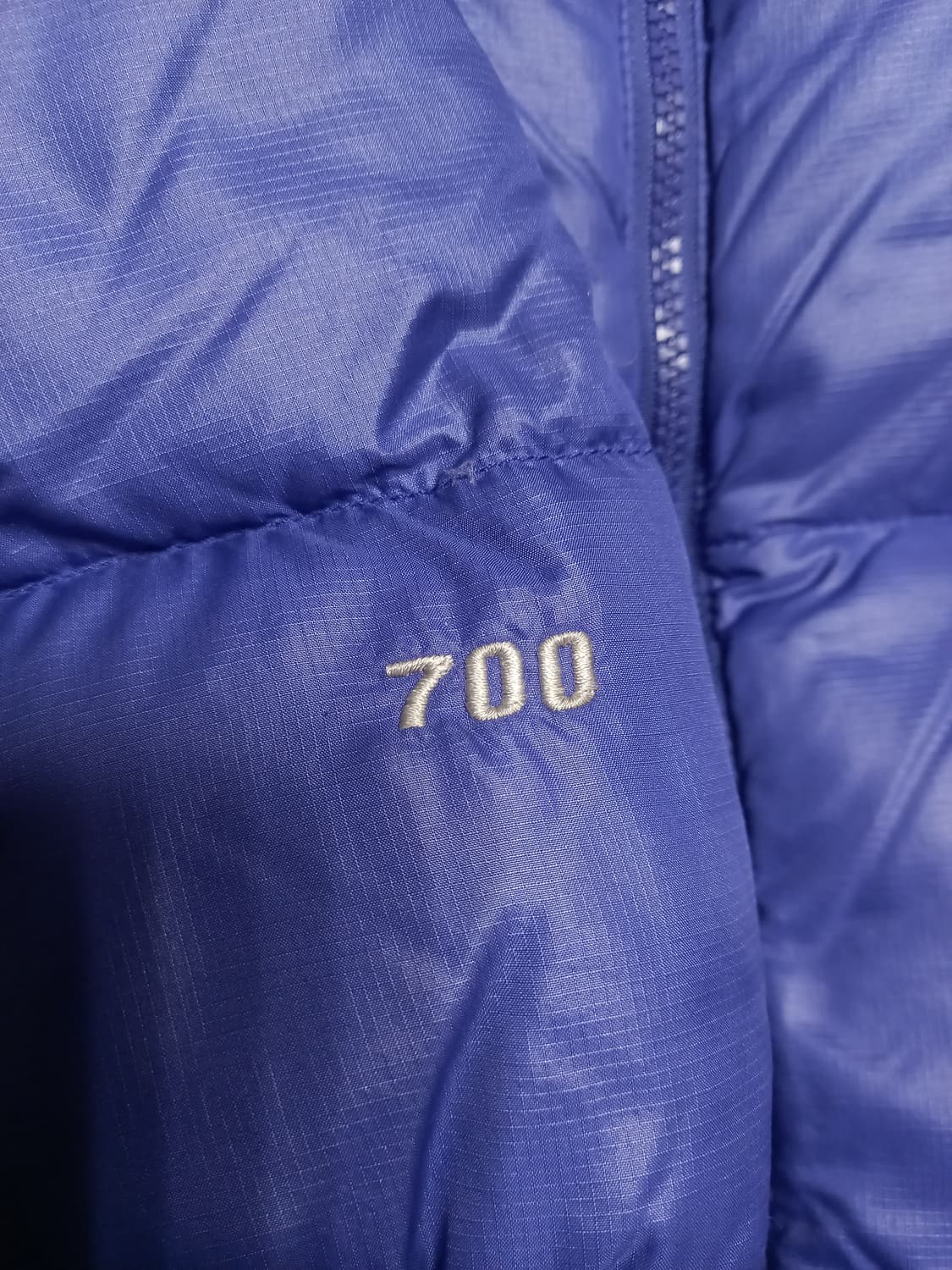 노스페이스 눕시 퍼플/블랙 700 구스패딩     95(실용95~100) 상품이미지3