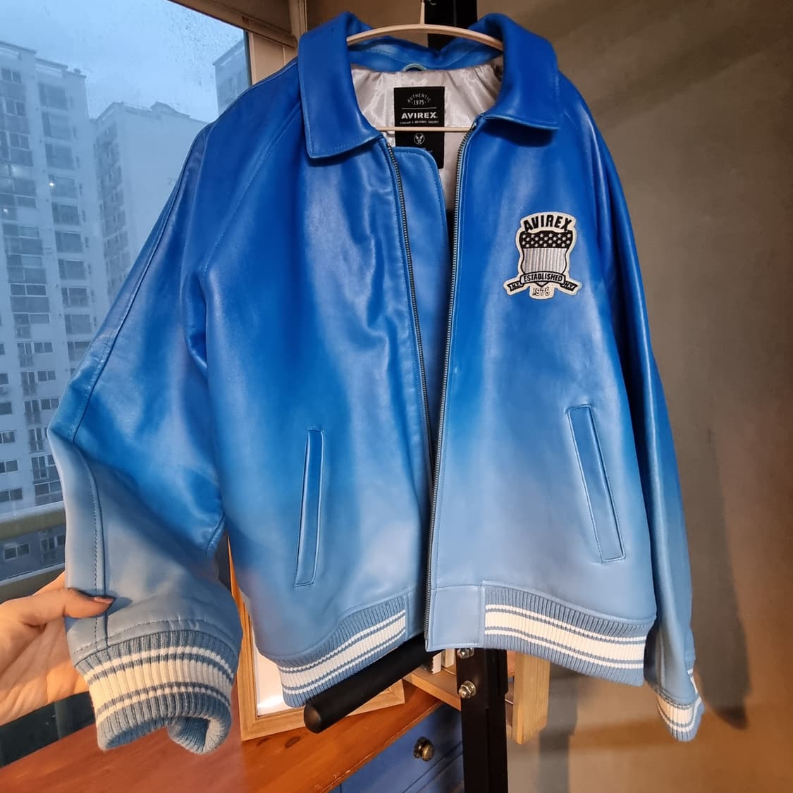 아비렉스 레더자켓 새상품 판매합니다  상품이미지2
