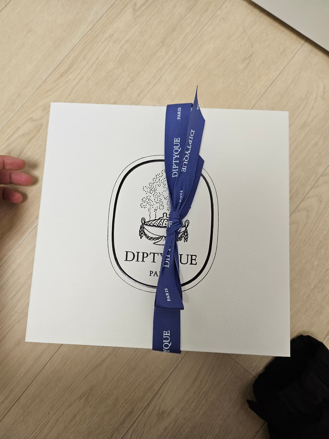 딥티크 플레르 드 세리에 캔들 & 핸드 로션 세트(선물포장) 상품이미지4