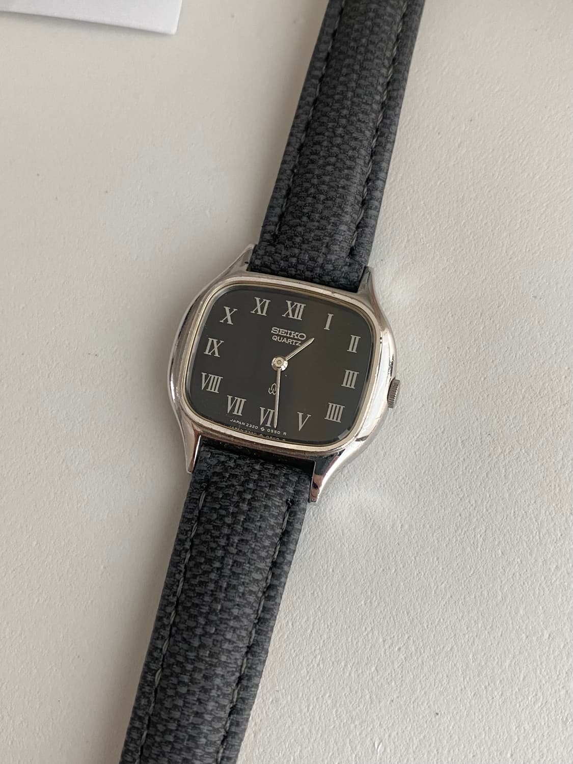 Seiko 세이코 쿼츠 블랙 로만 다이얼 클래식 쿼츠 상품이미지1