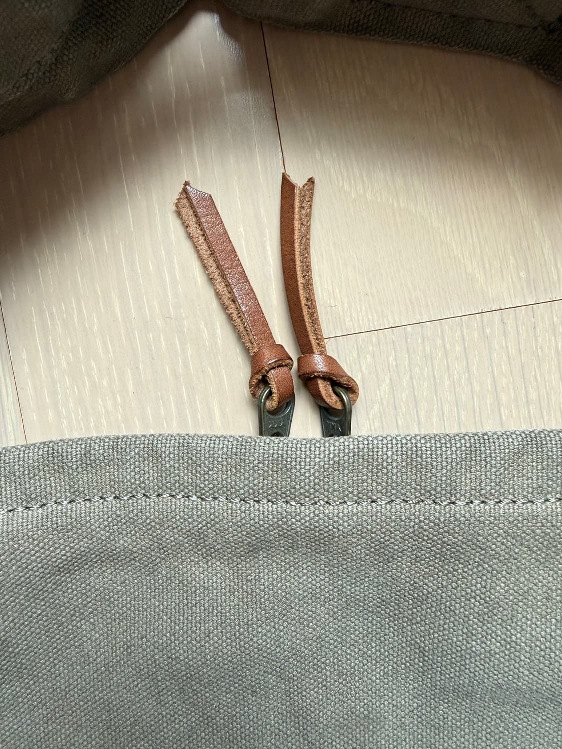 캐피탈 호버백 올리브 상품이미지3