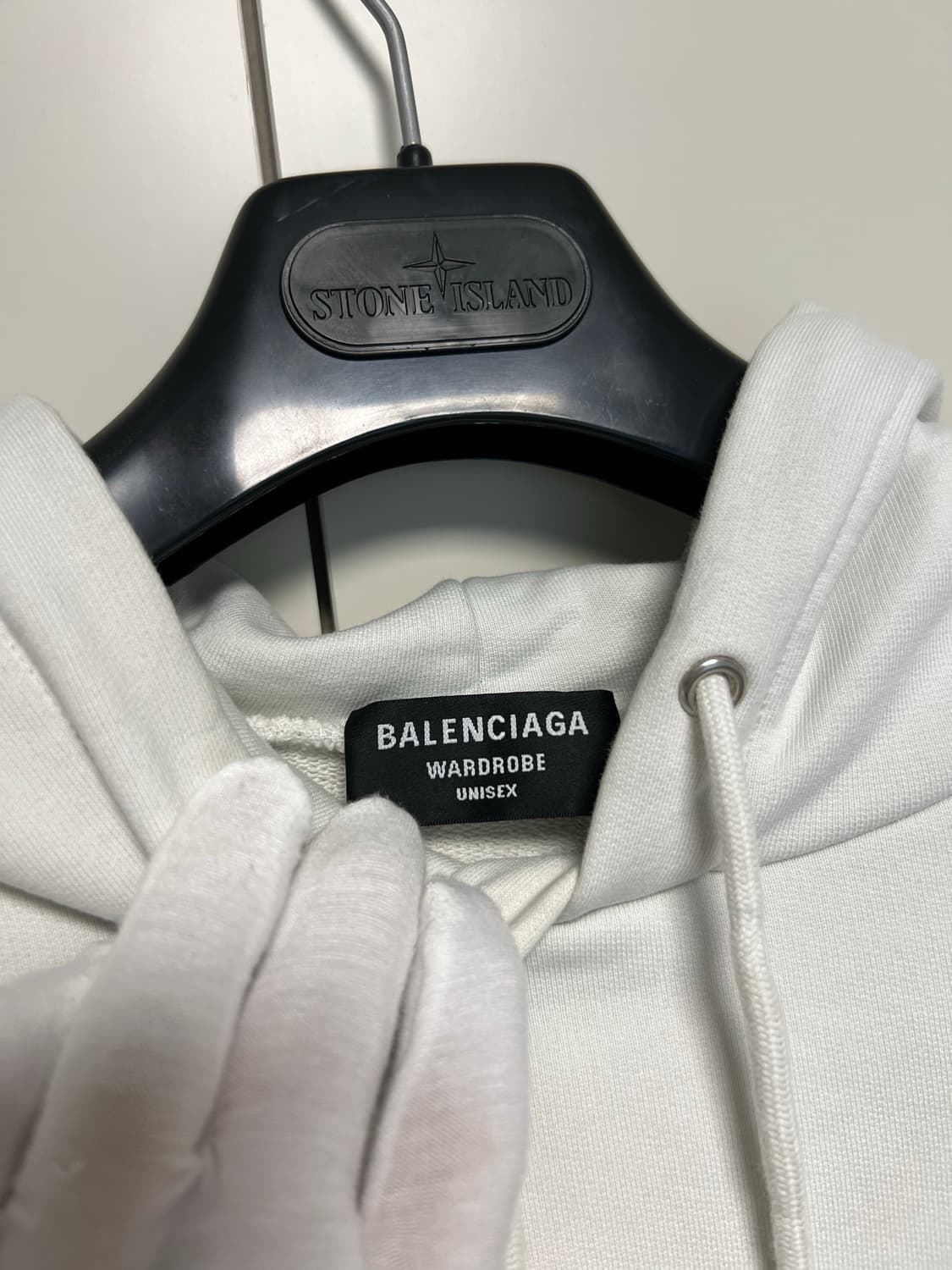 발렌시아가 자수 후드티 상품이미지4