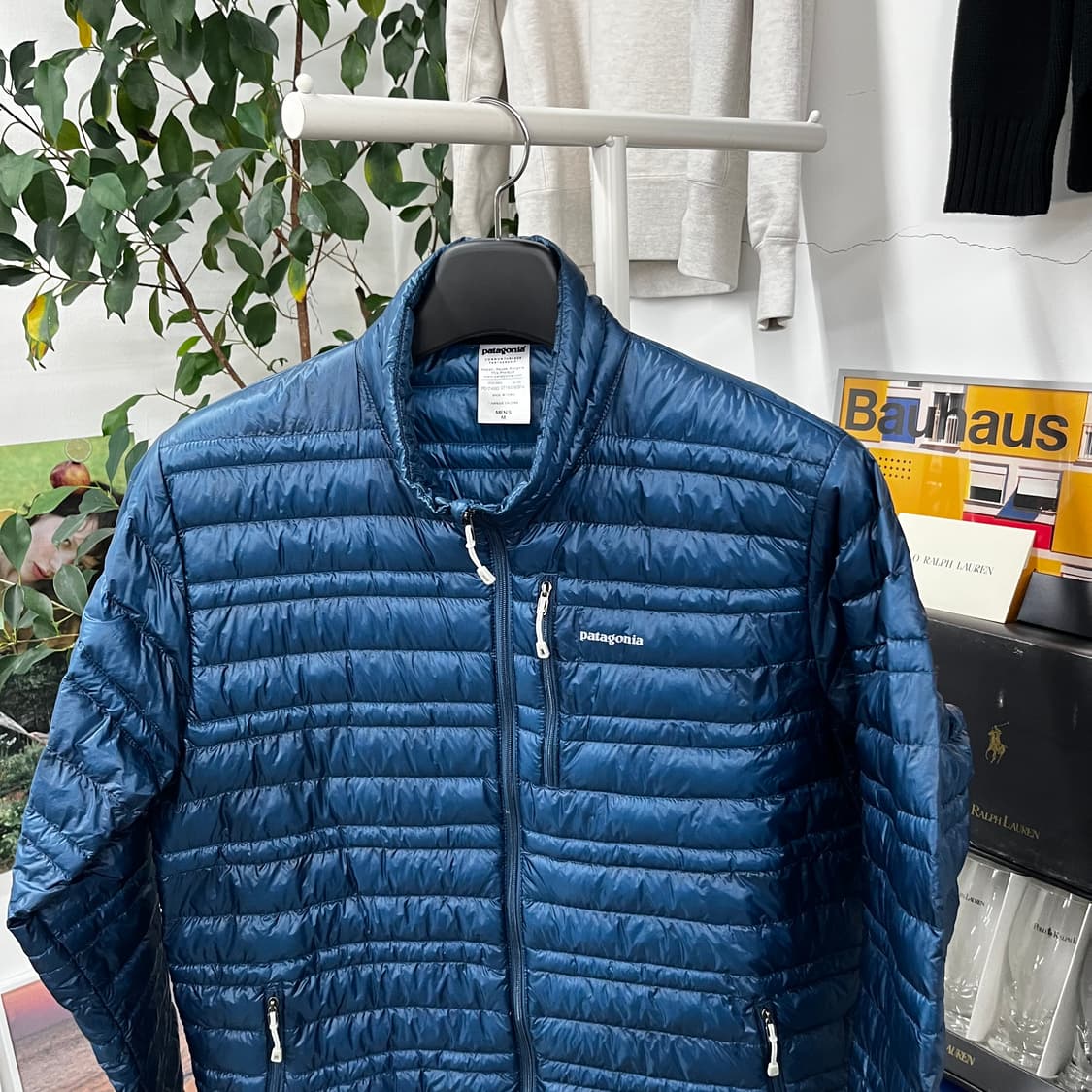 파타고니아 울트라라이트 다운점퍼 M 상품이미지2