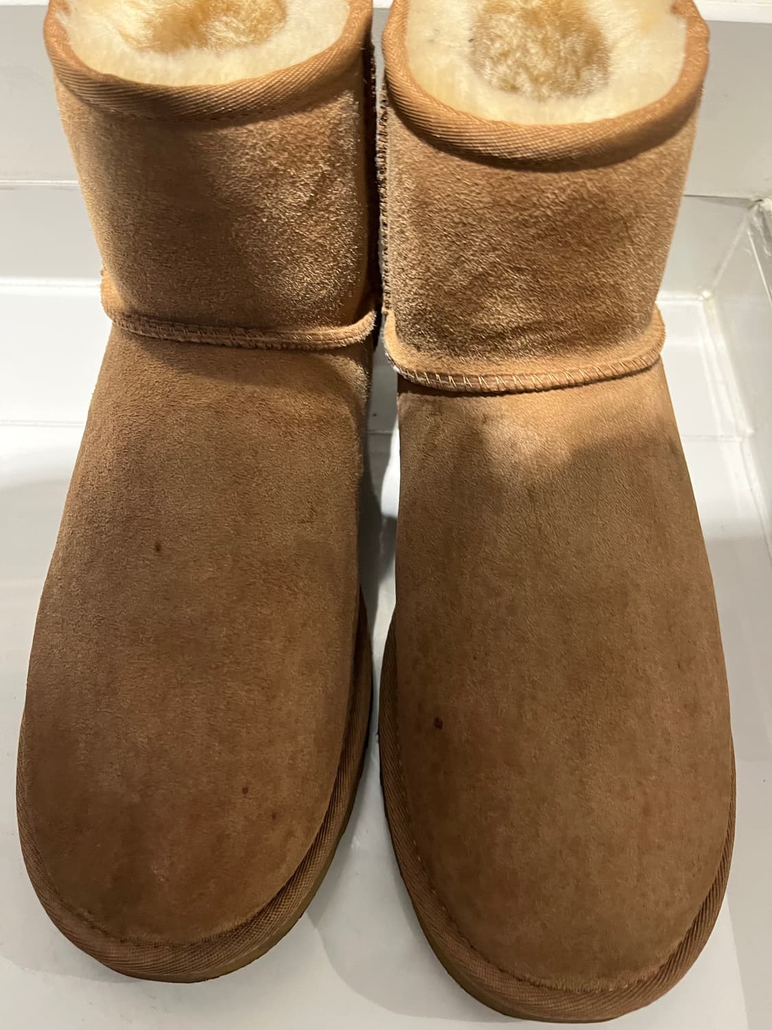 어그 클래식 미니 상품이미지1