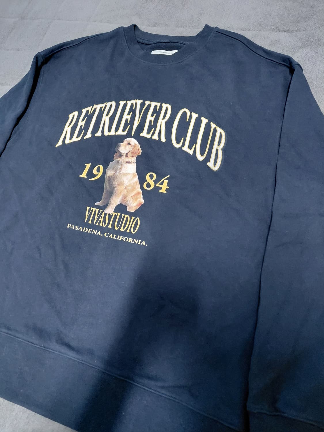 비바스튜디오 리트리버 클럽 맨투맨L 상품이미지2