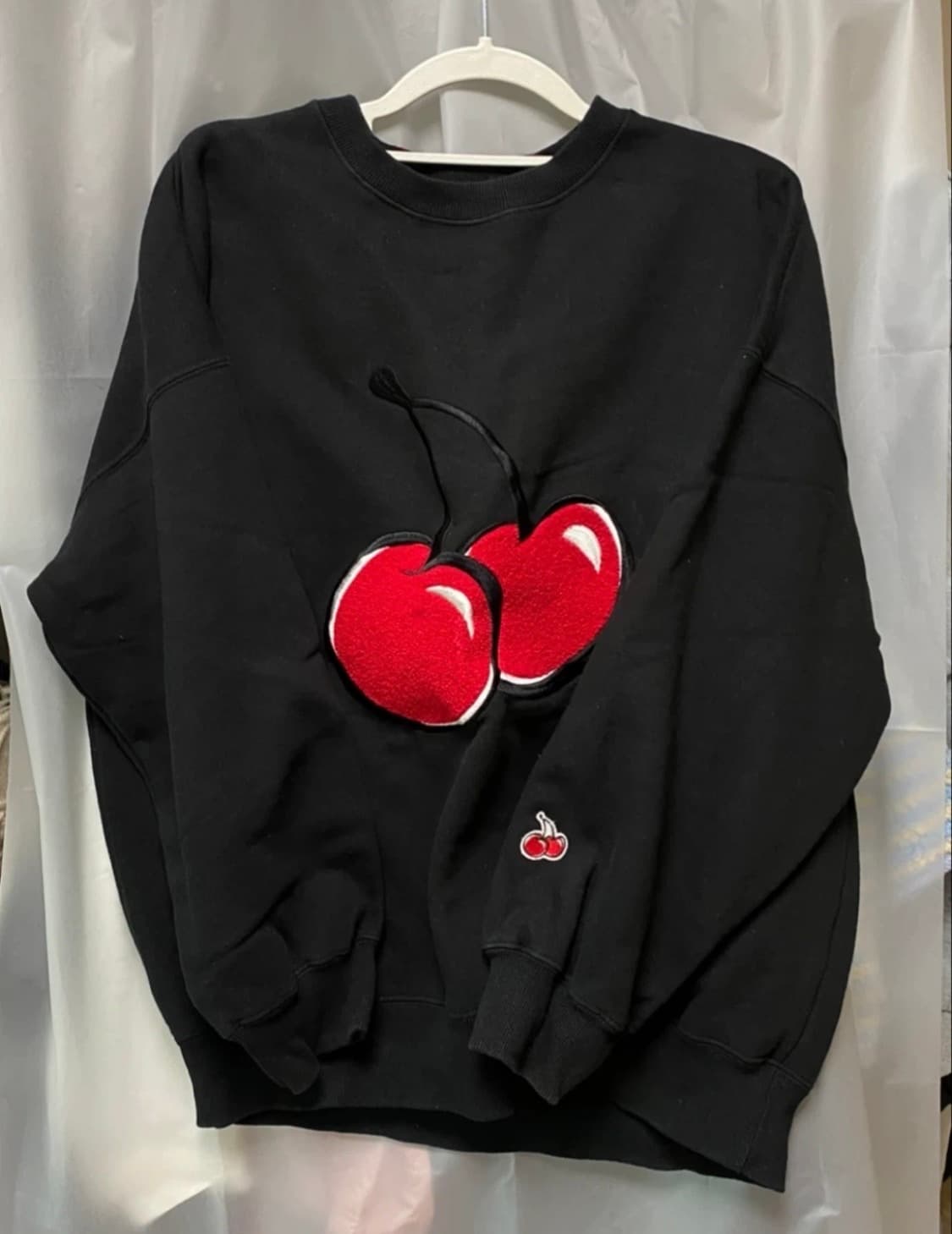 키르시 맨투맨 블랙 상품이미지1