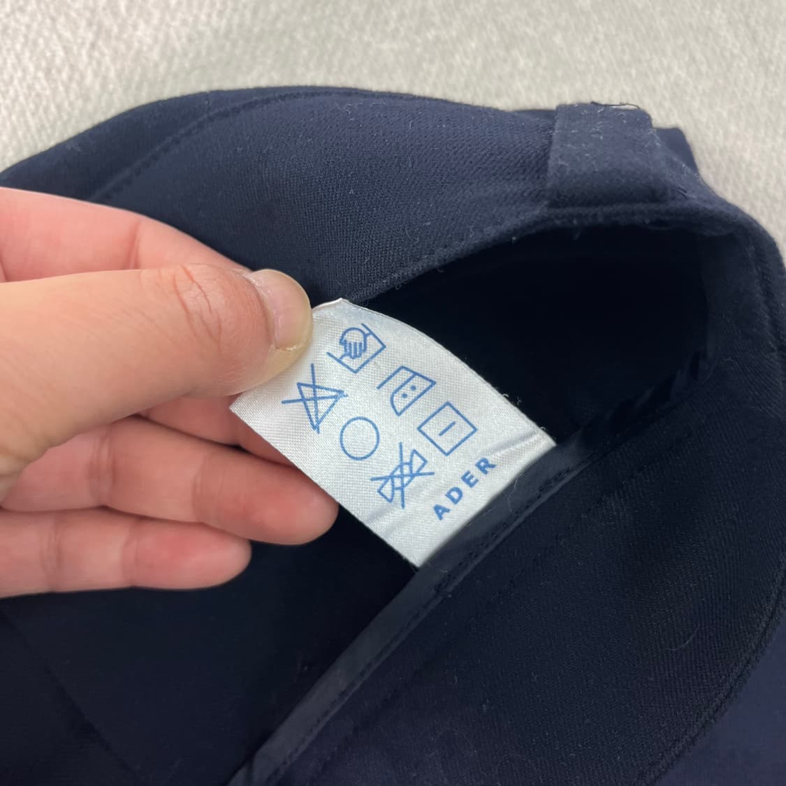 32 아더에러 투턱 네이비 치노팬츠 상품이미지7