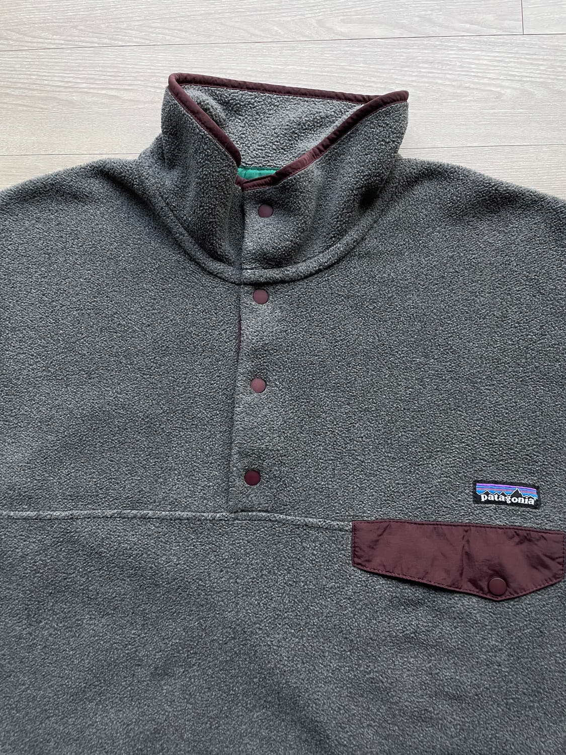 파타고니아 신칠라 니켈 그레이 브라운 플리스 patagonia 상품이미지2