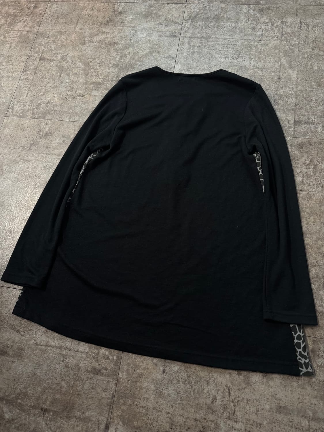 프릴 버튼 넥 패턴 탑 상품이미지5