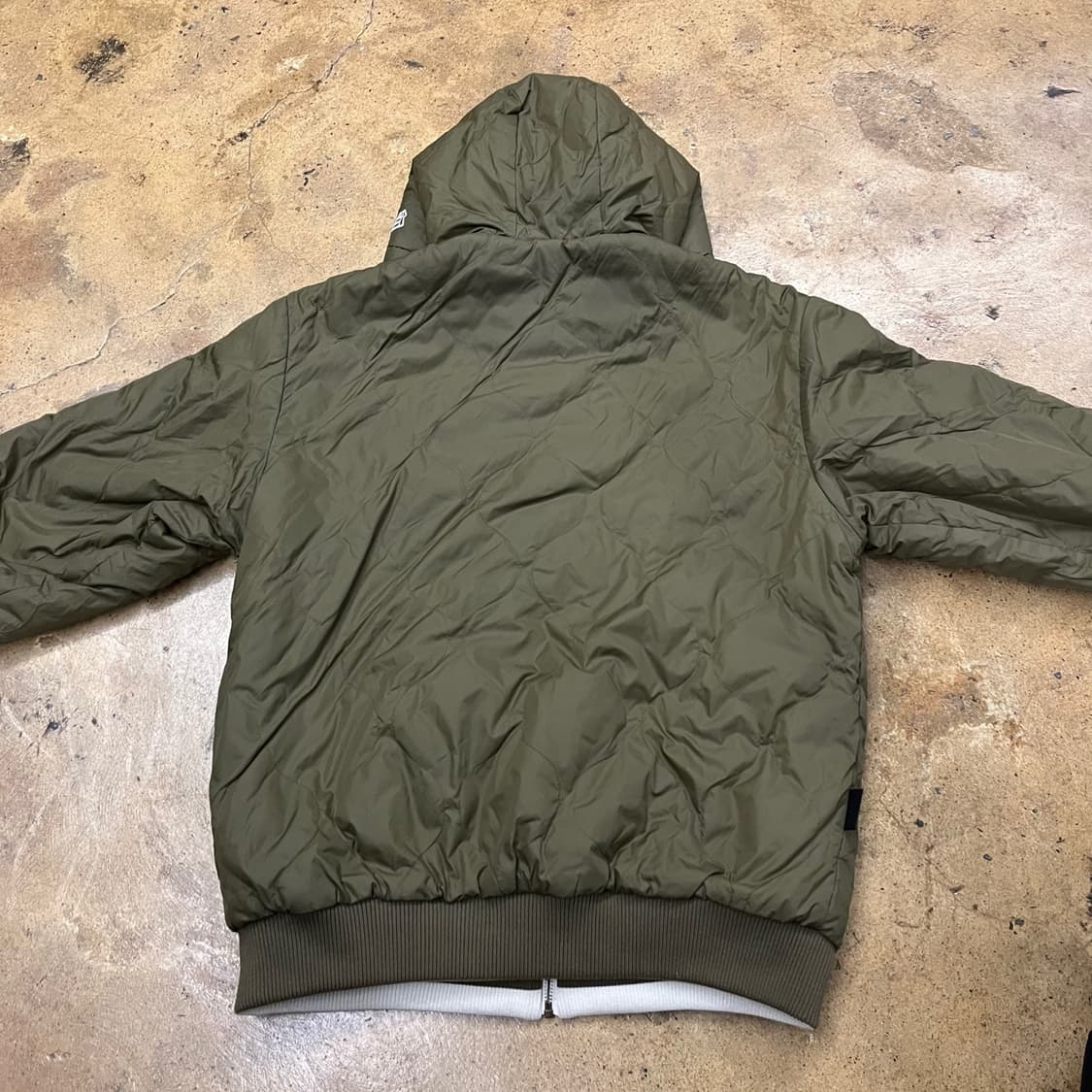 [정품/95] 뉴에라 화이트 뽀글이 카키 양면 후드집업 b19 상품이미지8