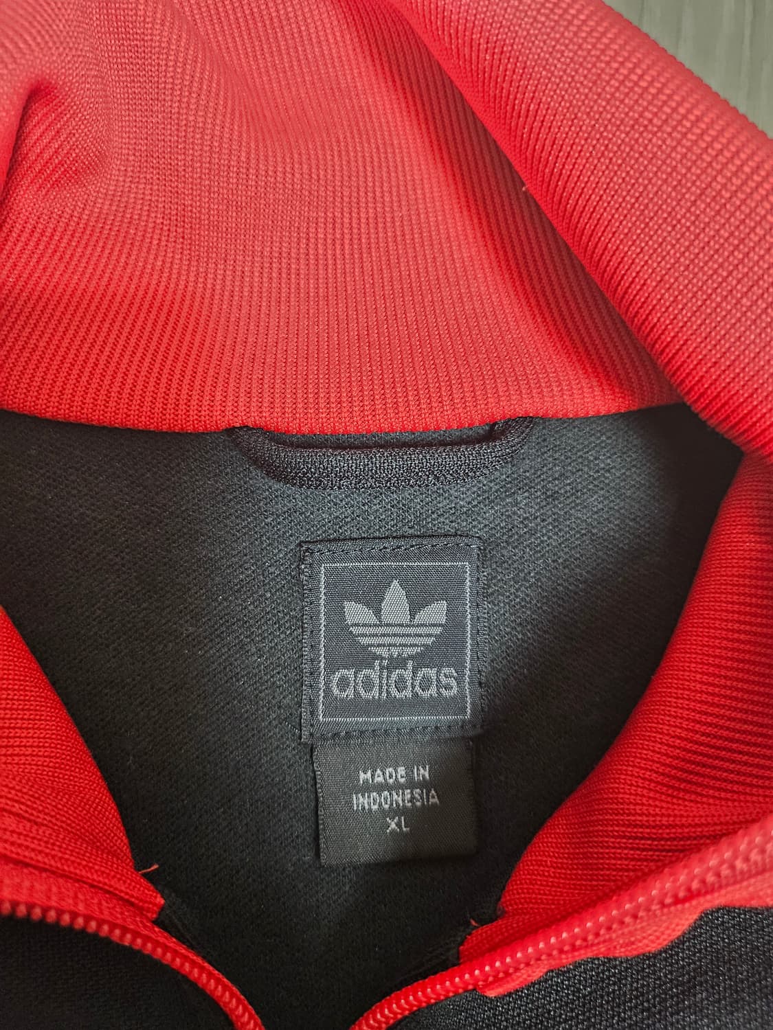 아디다스 블랙/레드 져지 집업 상품이미지4