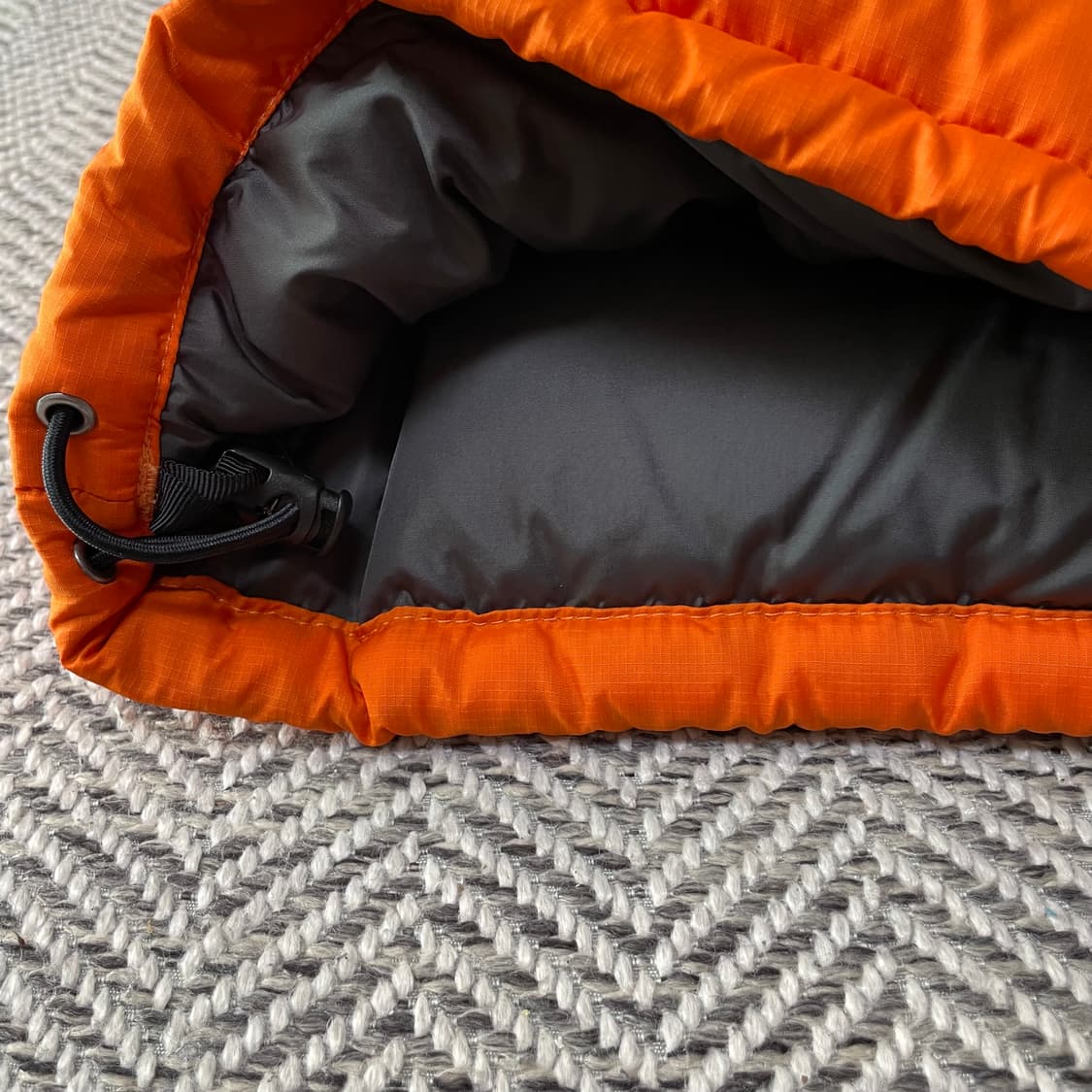 [90] 노스페이스 센터로고 무광오렌지 700 눕시 패딩 상품이미지5