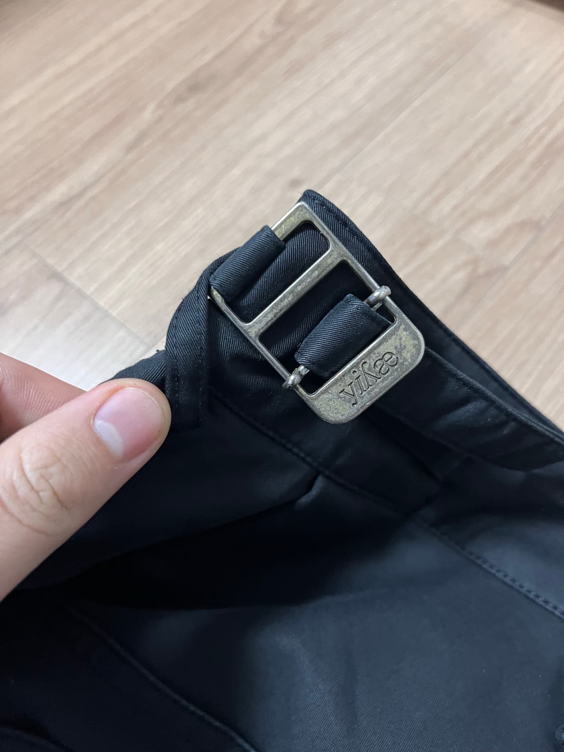 yiyae 이예 하드 팬츠 블랙 L사이즈 팝니다. 상품이미지3