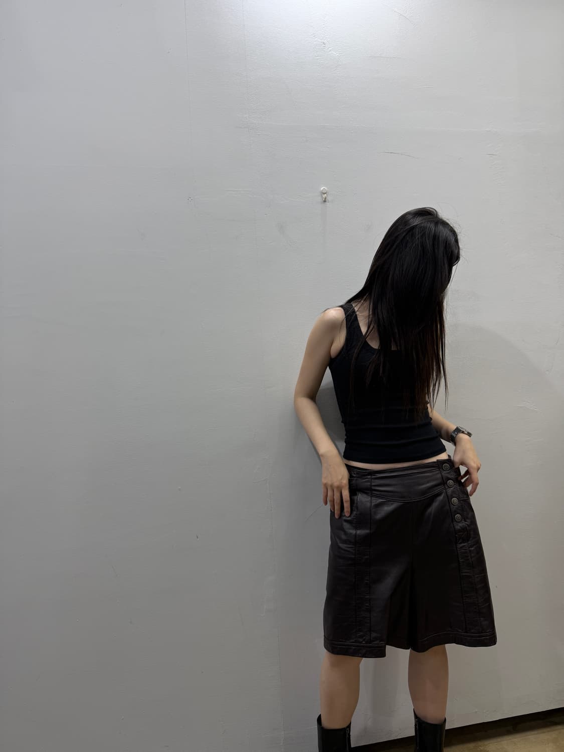 버건디 레더 버뮤다 팬츠 상품이미지5