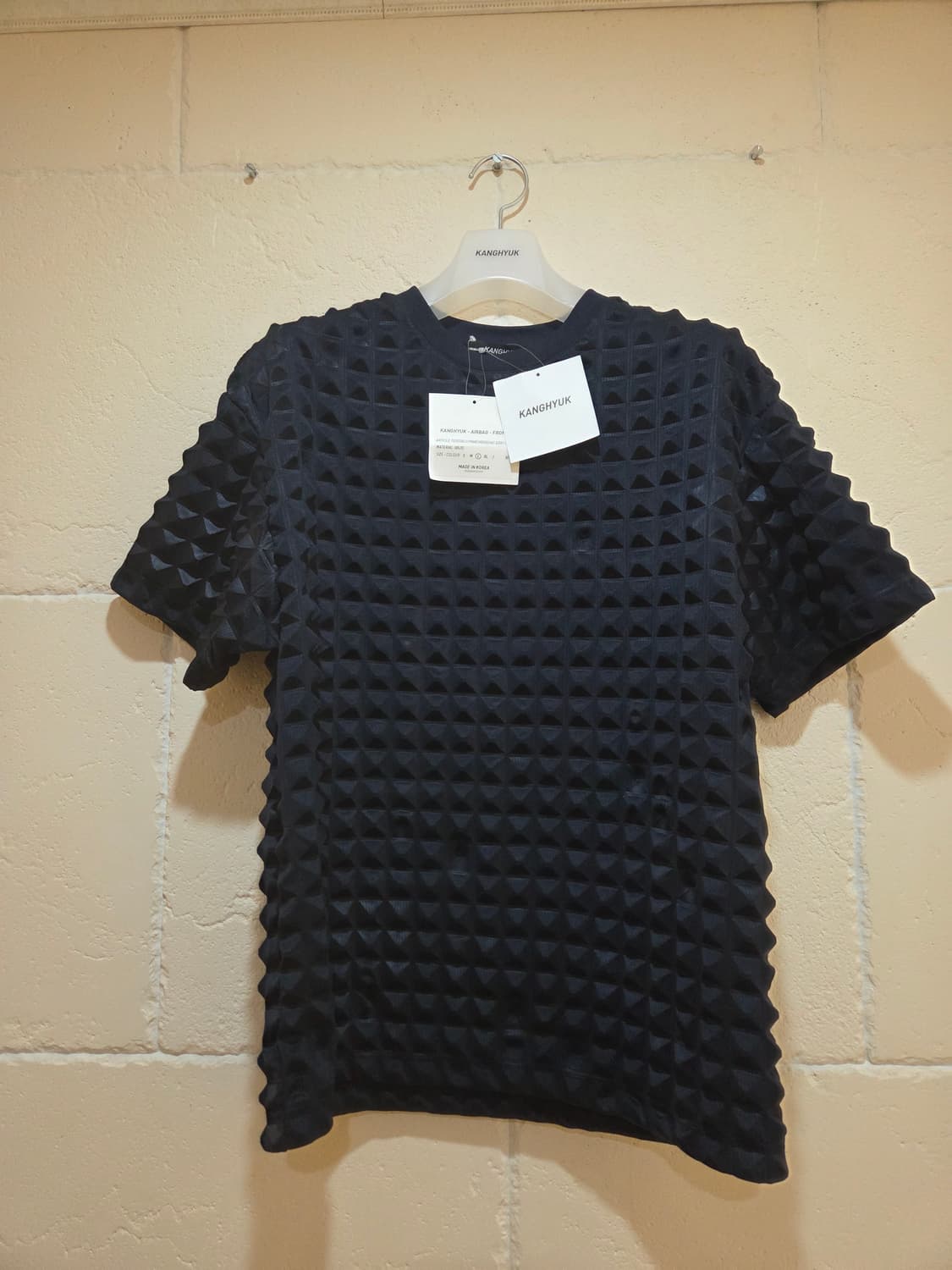 강혁 피라미드 엠보싱 반팔 네이비 라지 새상품 상품이미지1