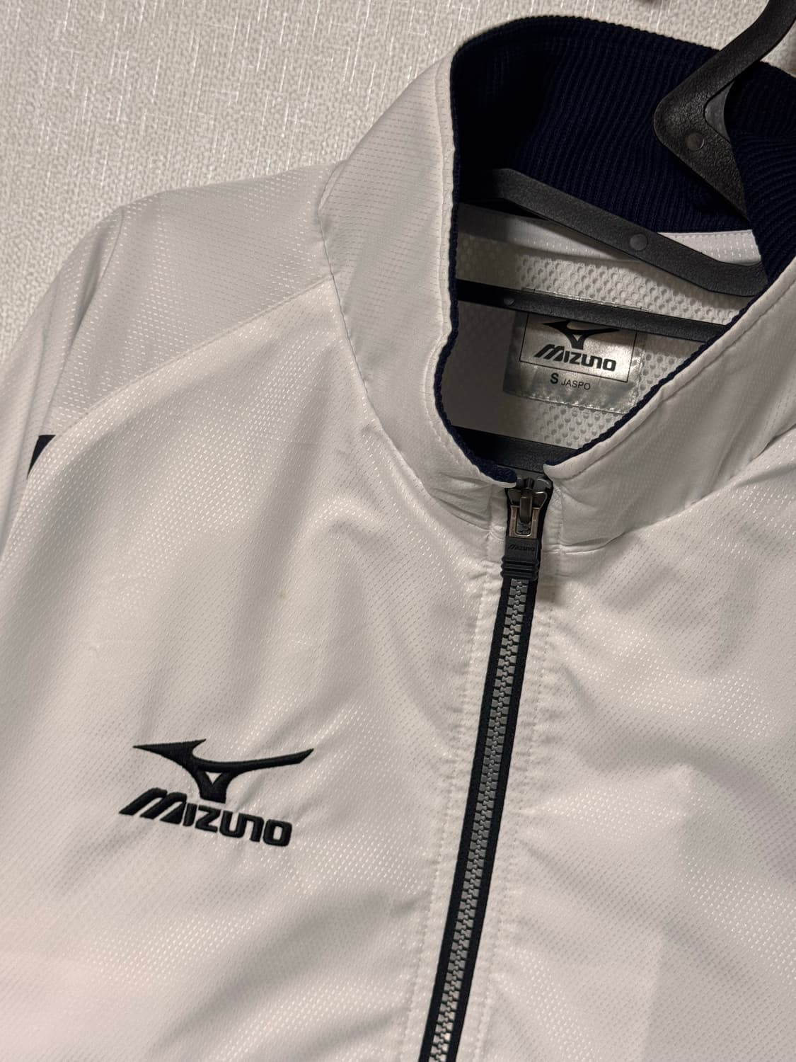 미즈노 흰 검 바람막이 오버핏 자켓 상품이미지4