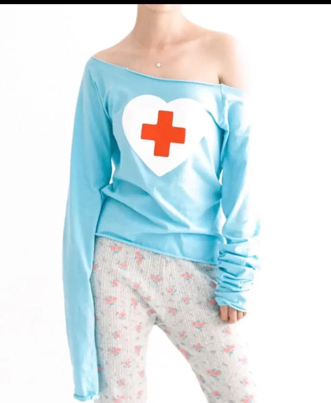 샵페어리 크로스 하트 컷오프 티셔츠 상품이미지1