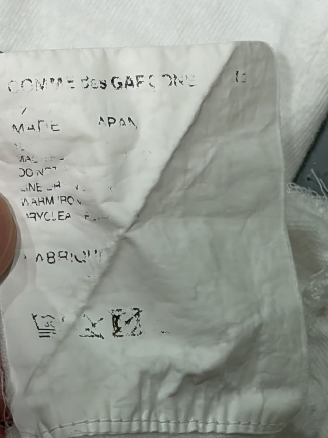 꼼데가르송 플레이 블랙 하트 화이트 티셔츠 싱글 스티치 상품이미지5