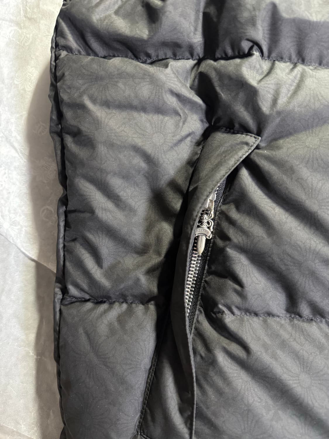 [M] 크롬하츠 스티프 V2 다운 베스트 블랙 Stiff 패딩 조끼 상품이미지4