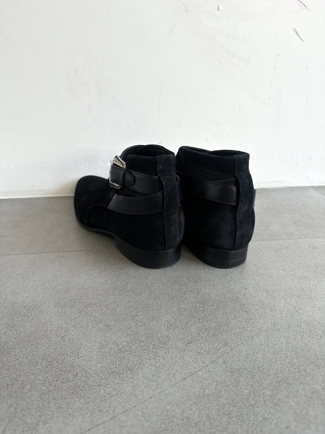 생로랑 16FW 웨스턴 버클 조드퍼 부츠 블랙 상품이미지6