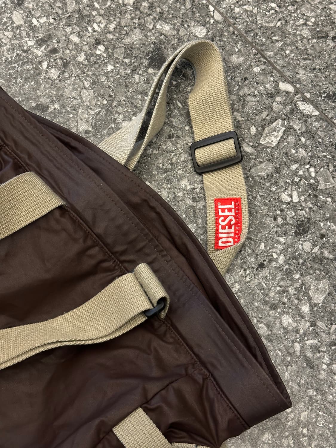 디젤 빈티지 나일론 크로스 토트백 처분 대장급 브라운  상품이미지3