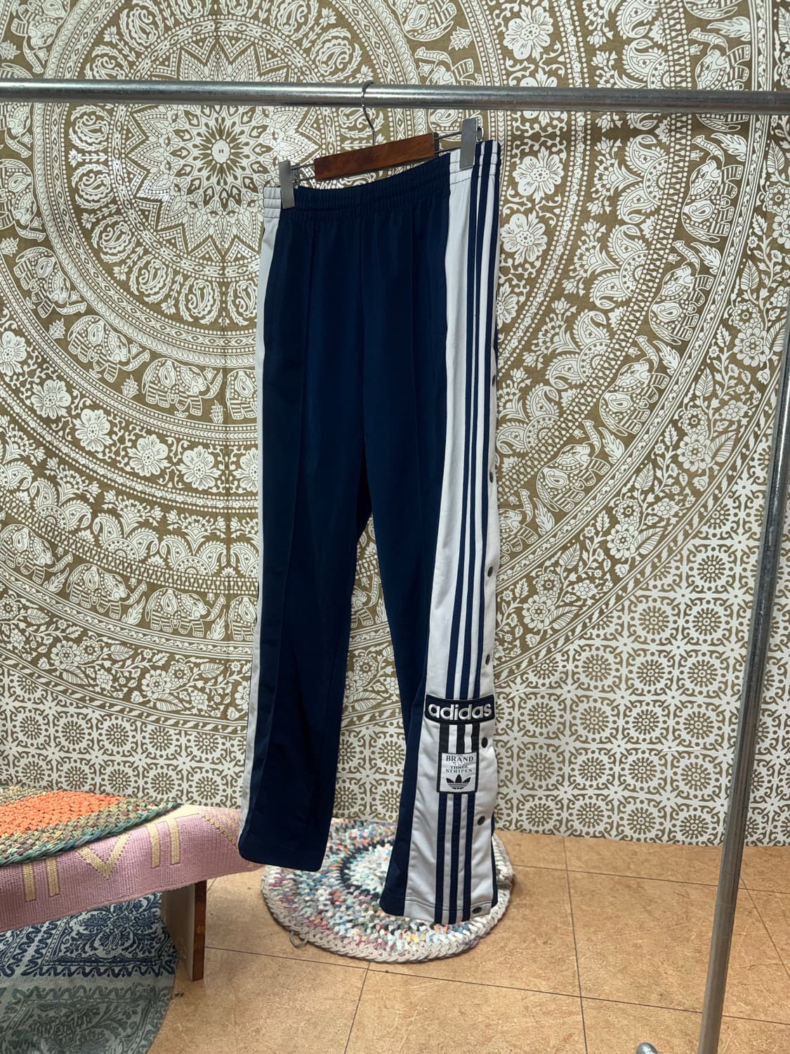 아디다스 밴딩 네이비 트랙팬츠  상품이미지3