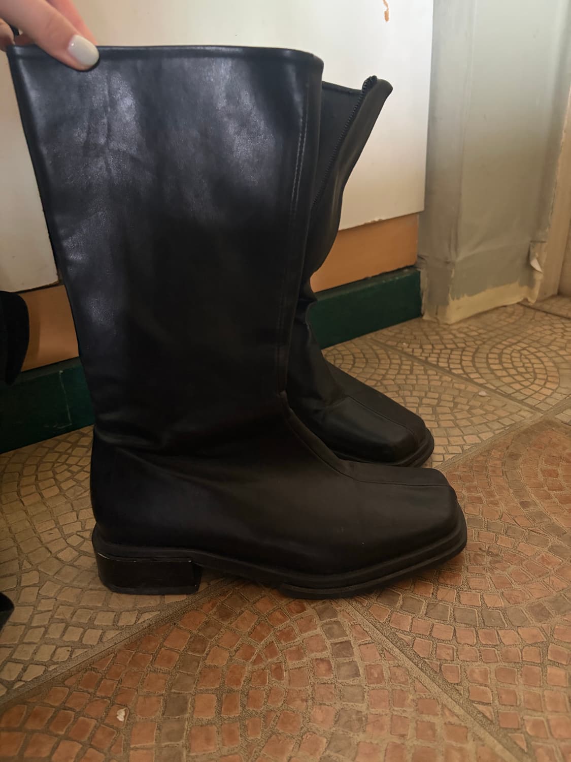 스퀘어 가죽 미들부츠 상품이미지2