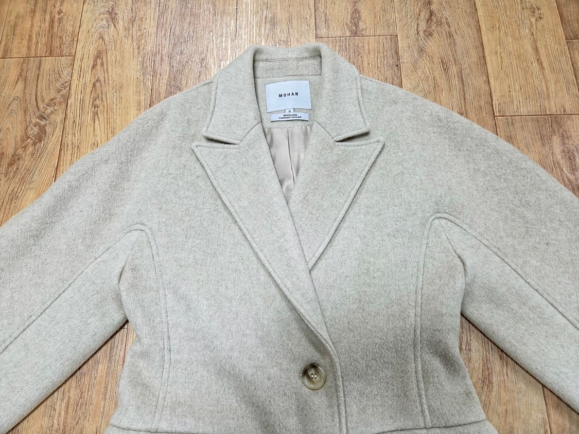 모한(MOHAN) 토프 카멜헤어 블렌드 피크드카라 코트 55-66 상품이미지7