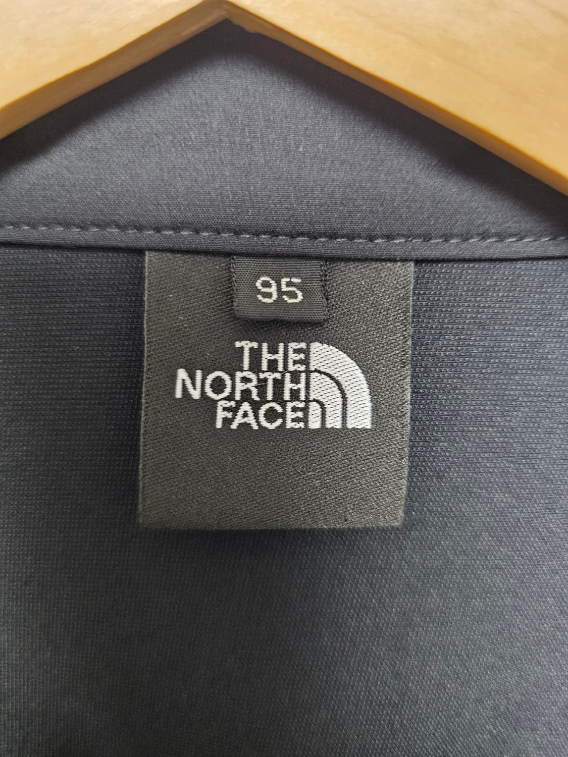 노스페이스 바람막이 M 상품이미지3