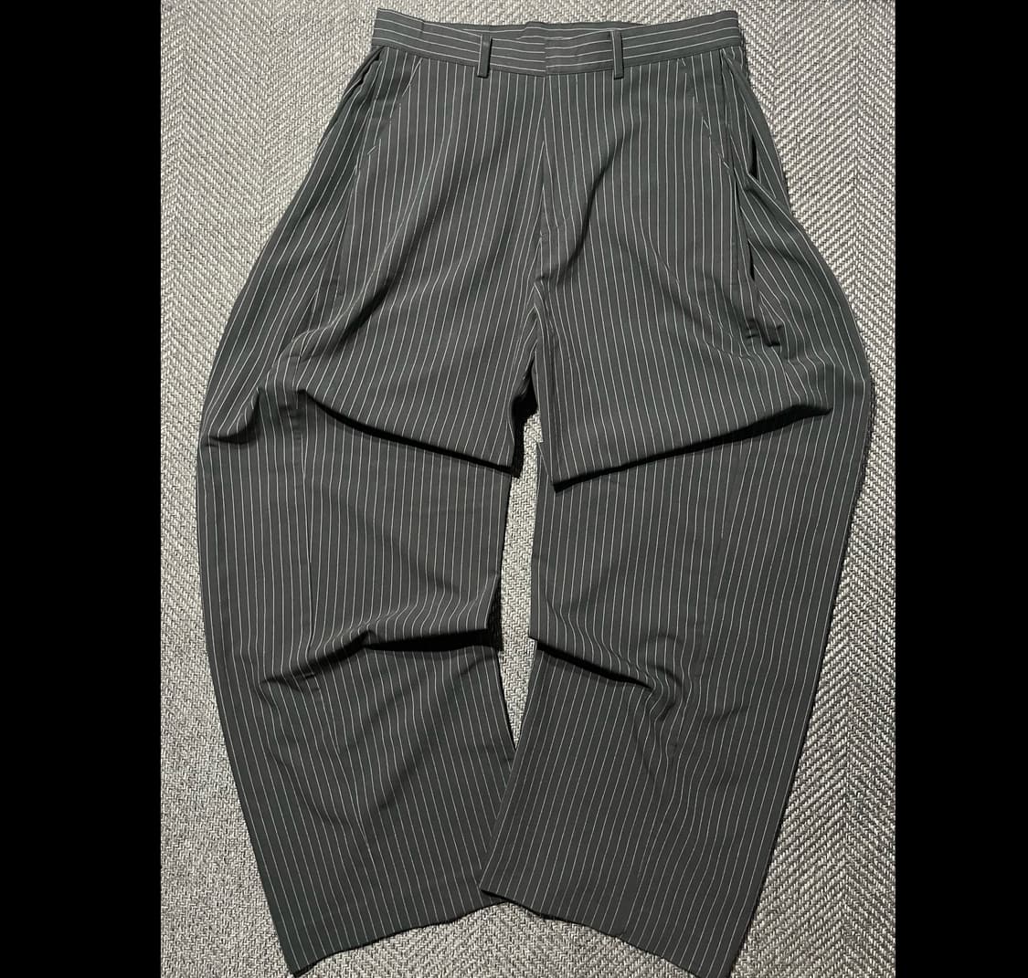 SIGNATURE 시그니처 멀티턱 와이드 스트라이프 슬랙스 상품이미지1